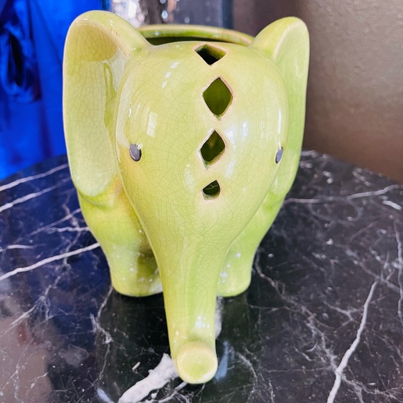 Elephant Planter - Picture 3 of 5